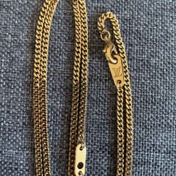 Limited Edition Louis Vuitton Upside Down Necklace - Picture 5 of 7